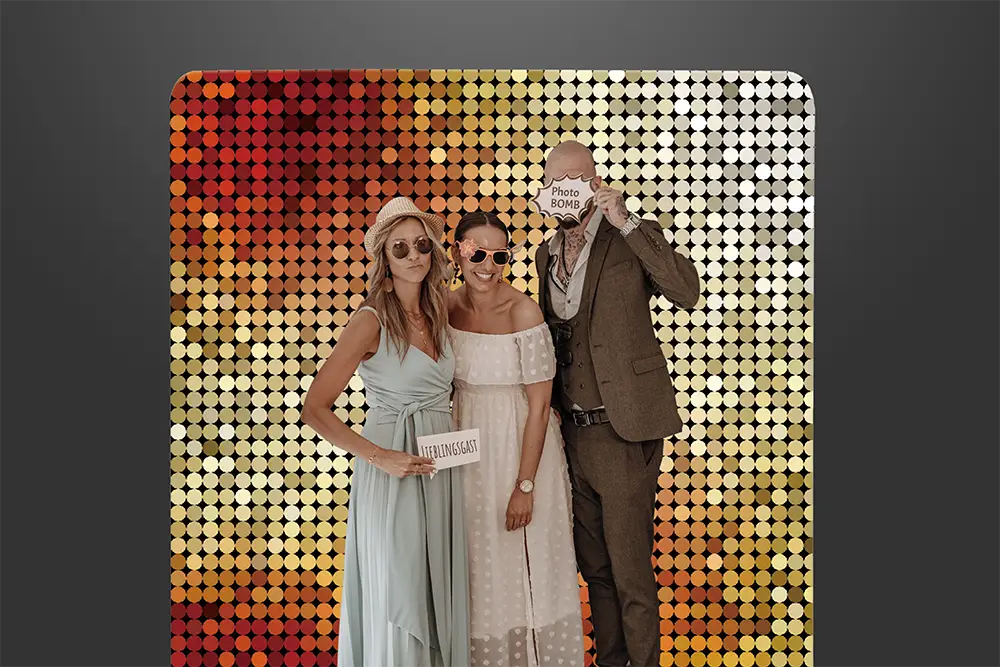 11_Hintergrundwand-Glitzer-gold-rot