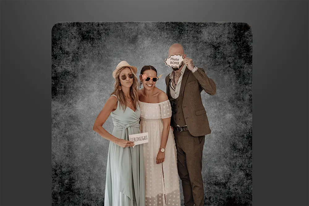 15_Hintergrundwand-grau