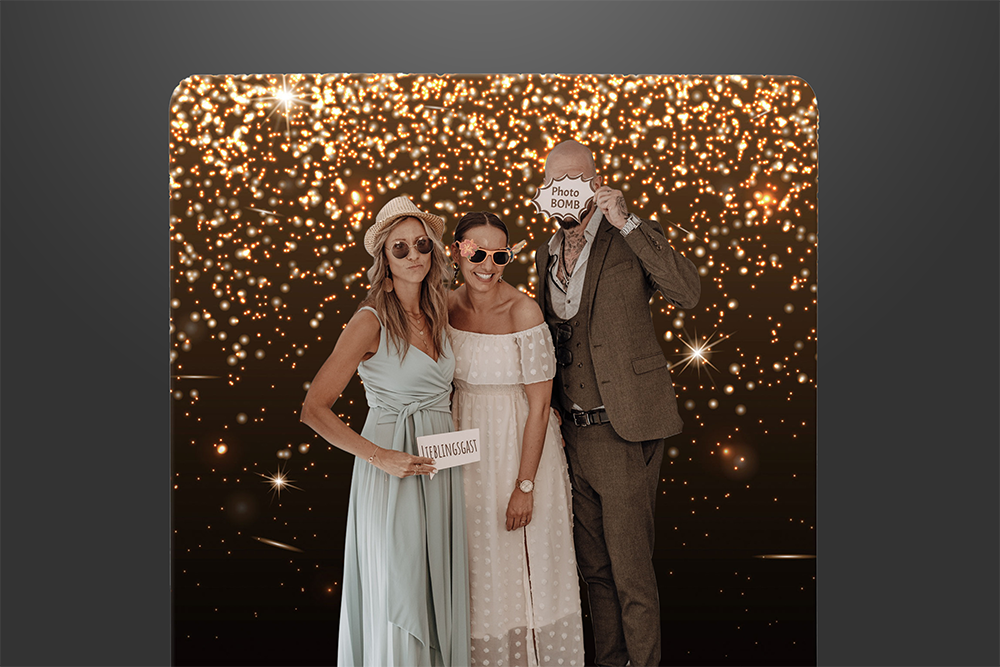 22_Hintergrundwand-goldregen